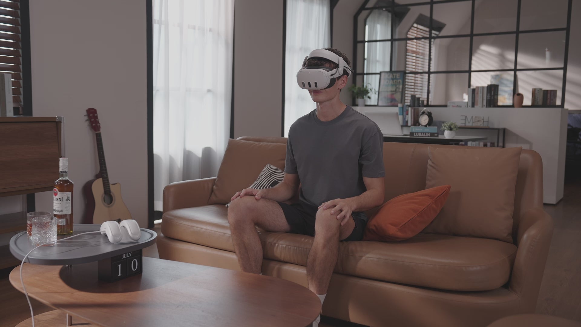 Showing how to use Meta Quest 3 battery head strap – easy setup, comfortable fit for VR sessions
